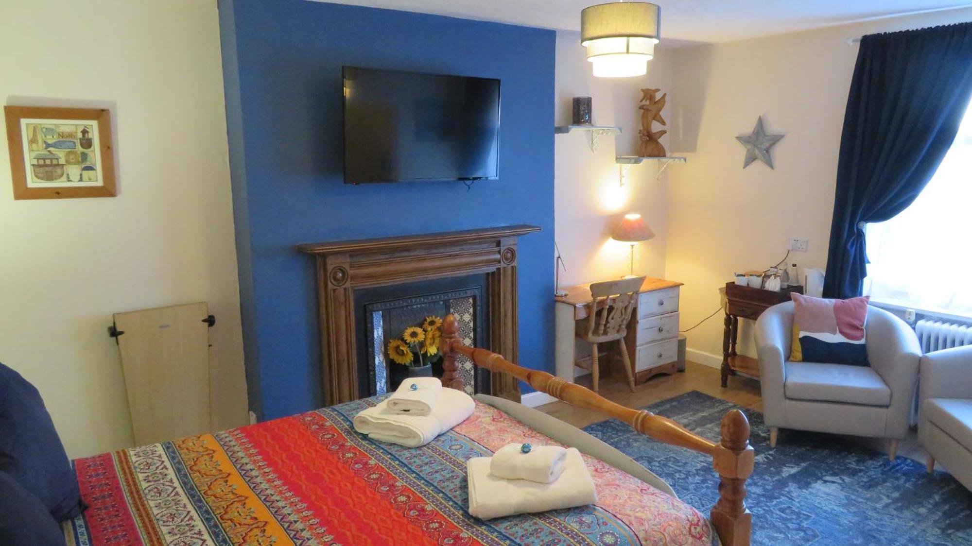 The Wheatsheaf Hotel Mundesley Bagian luar foto