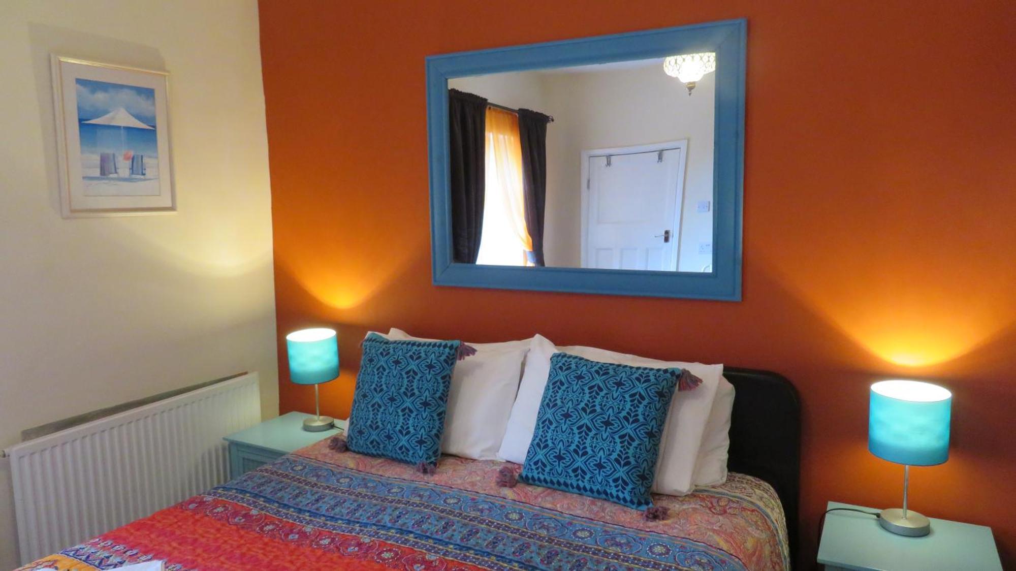 The Wheatsheaf Hotel Mundesley Bagian luar foto