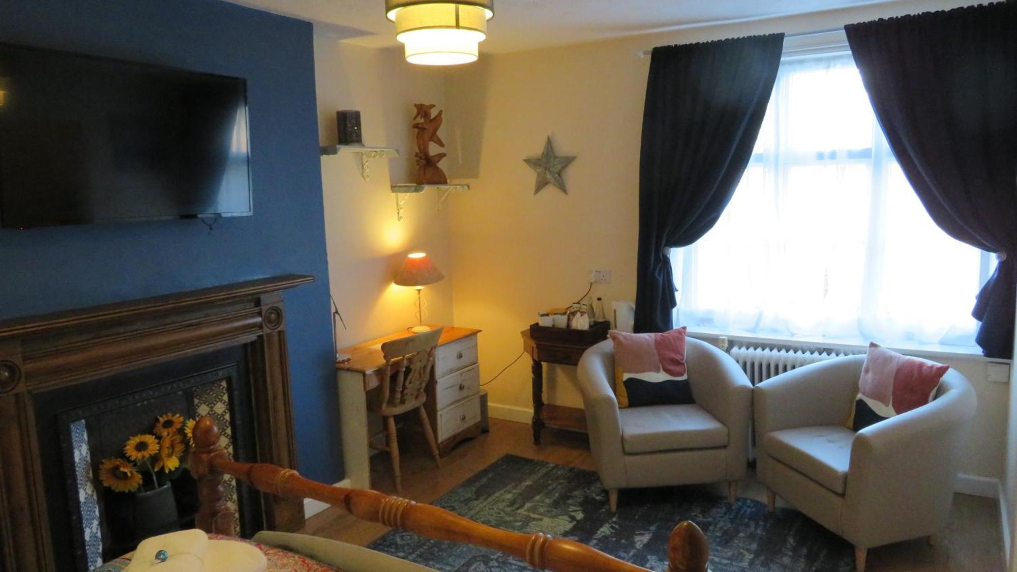 The Wheatsheaf Hotel Mundesley Bagian luar foto